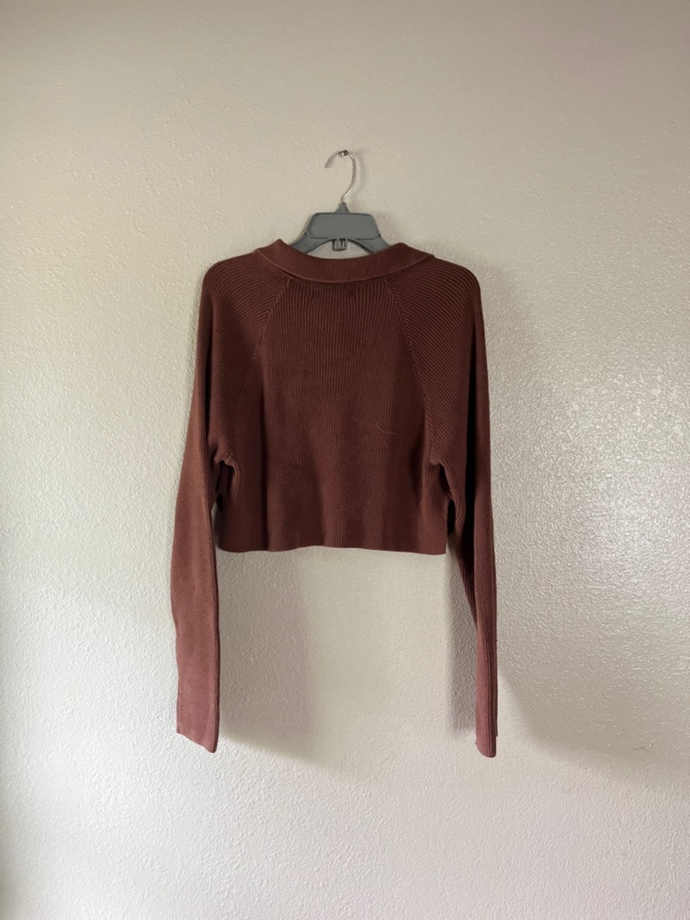 Kendall & Kylie Brown Ribbed Polo Crop Sweater - Picture 4 of 6